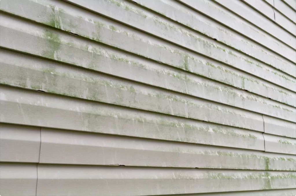 HOW TO SAFELY PRESSURE WASH VINYL SIDING ON YOUR HOME